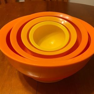 CaliBowl | Tonal Orange Four-Piece Mixing Bowl Set